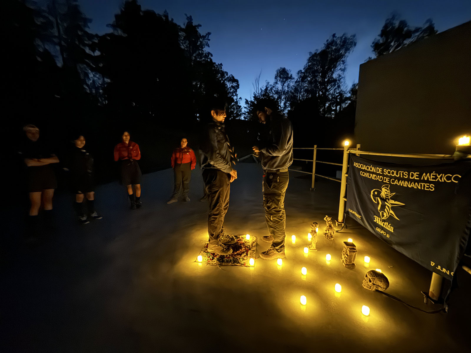 Scouts en servicio comunitario
