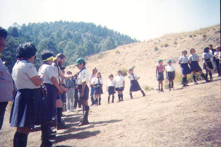 Ceremonia de paso entre guías